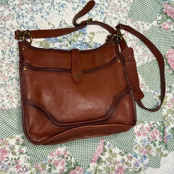 FRYE NWT Madison crossbody purse bag in cognac brown leather gold hardware - Picture 1 of 8